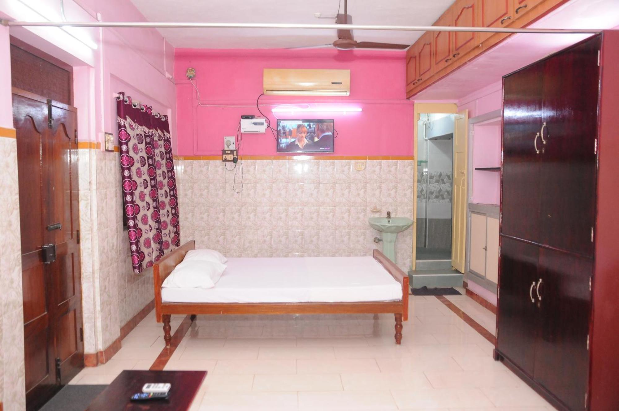 Gsr Stayhome Puducherry Buitenkant foto